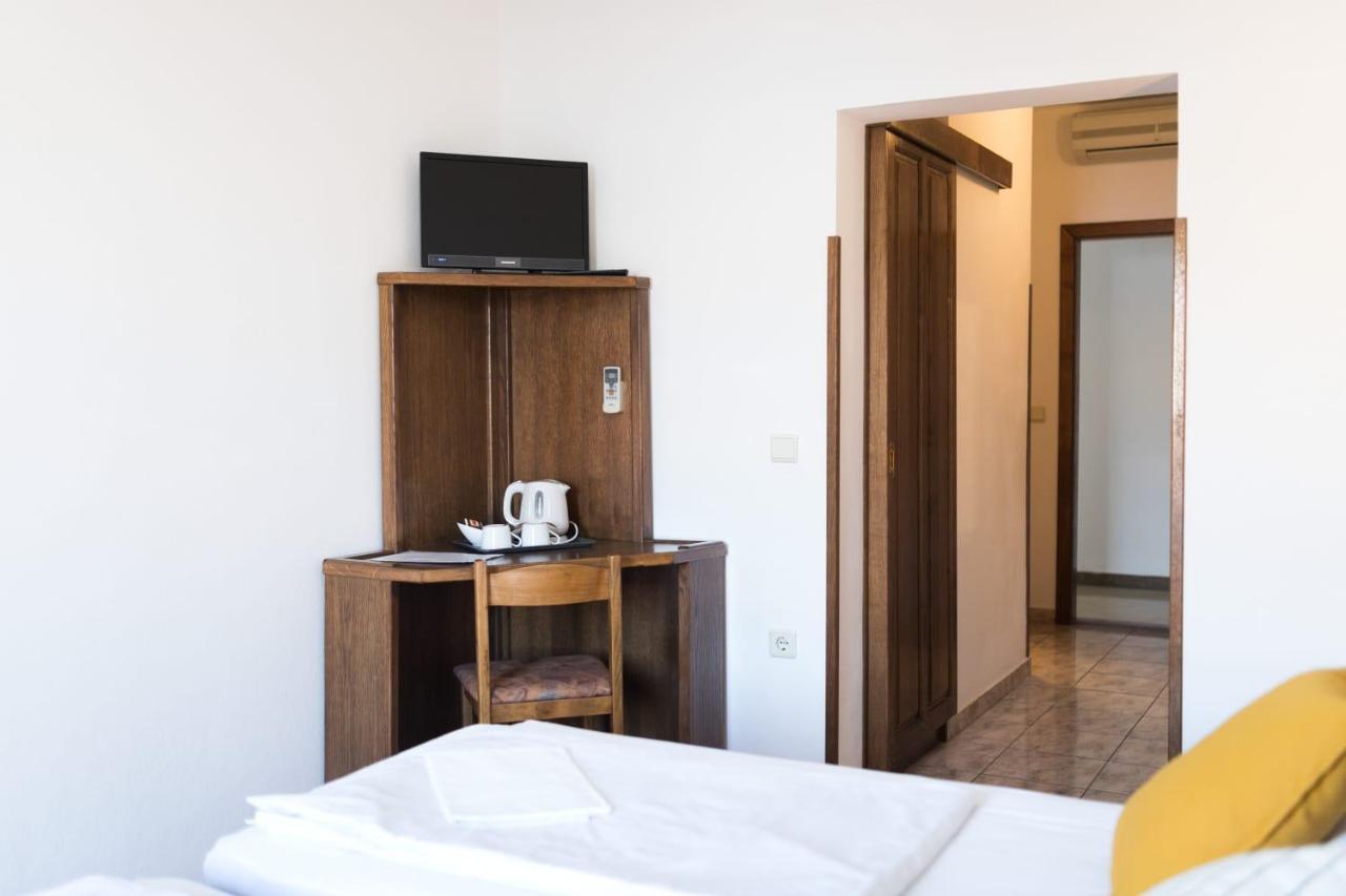 Mb Bed&Breakfast Pag Town Buitenkant foto