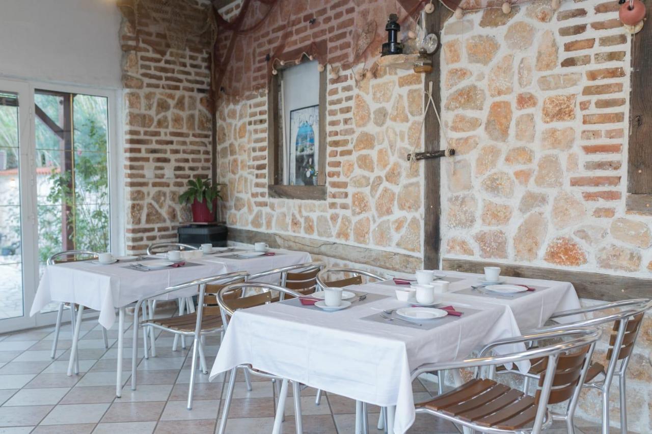 Mb Bed&Breakfast Pag Town Buitenkant foto