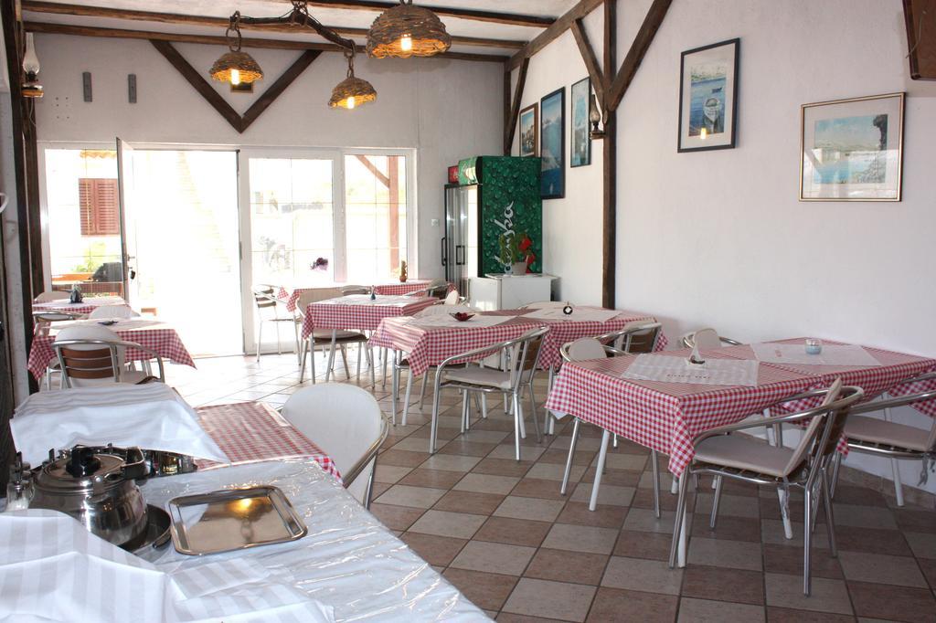 Mb Bed&Breakfast Pag Town Buitenkant foto