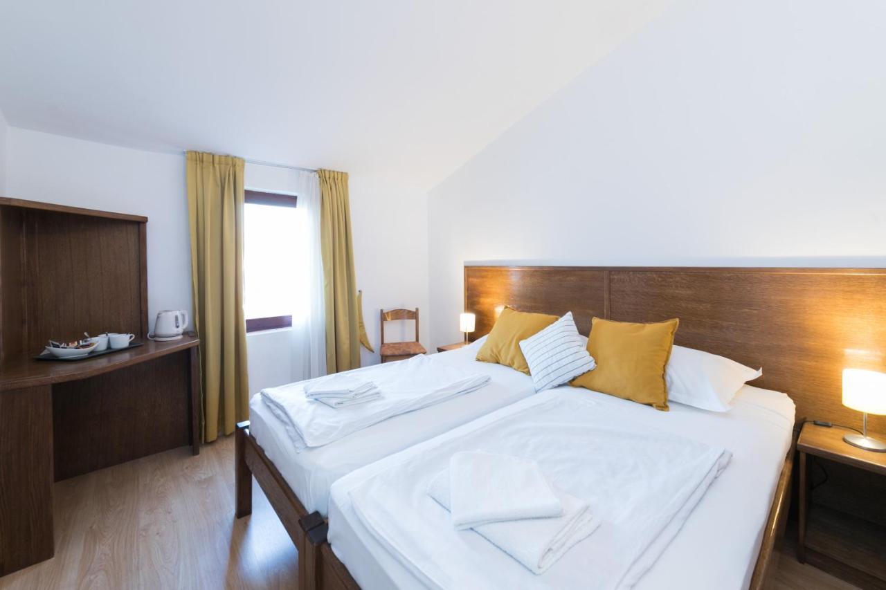 Mb Bed&Breakfast Pag Town Buitenkant foto