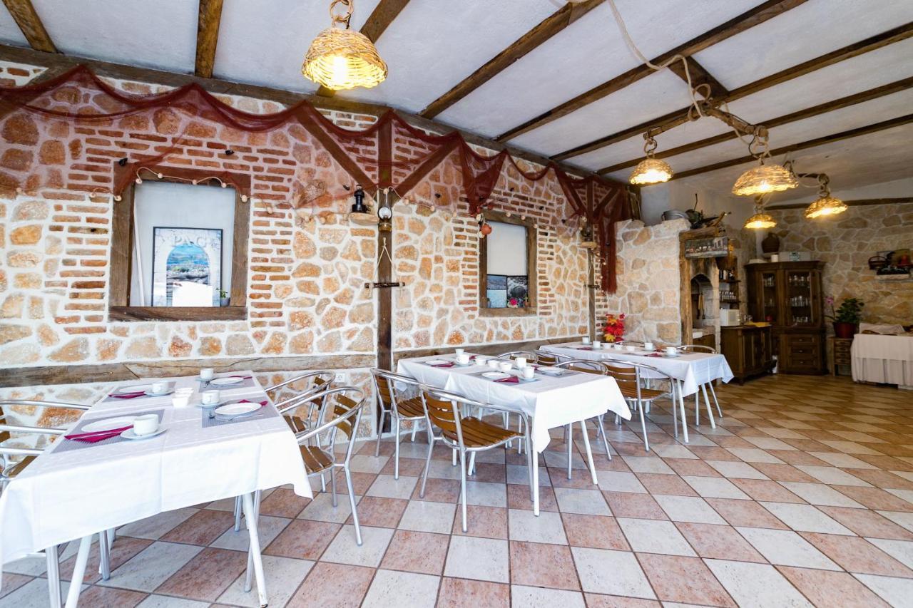 Mb Bed&Breakfast Pag Town Buitenkant foto